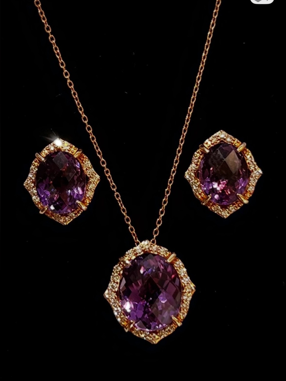 Le Vian Grape Grape Amethyst in Strawberry Gold encrusted with Vanilla Diamonds